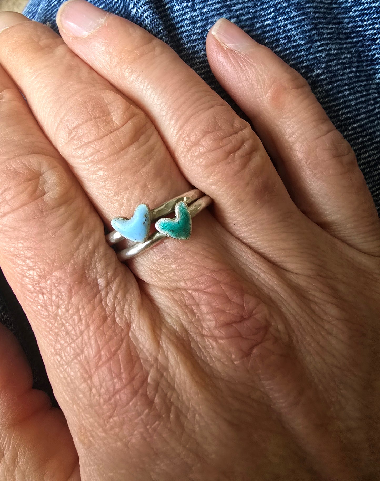 Enamelled heart ring