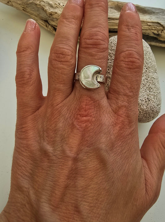 Crescent 🌙 moon ring